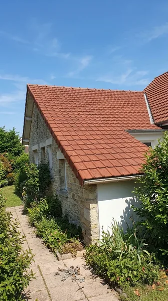 Nathalie R.